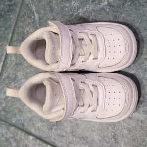 Toddler nike shoes